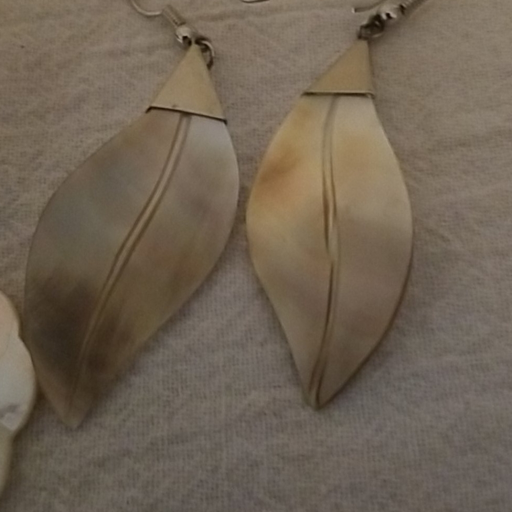 Shell earringsShell earrings - Picture 2 of 2